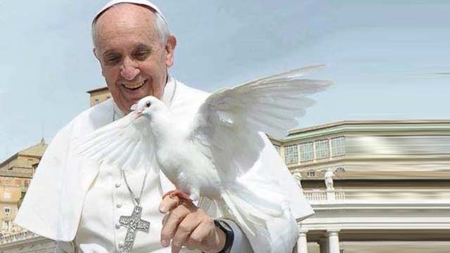 Papa-e-la-colomba-della-Pace.jpg